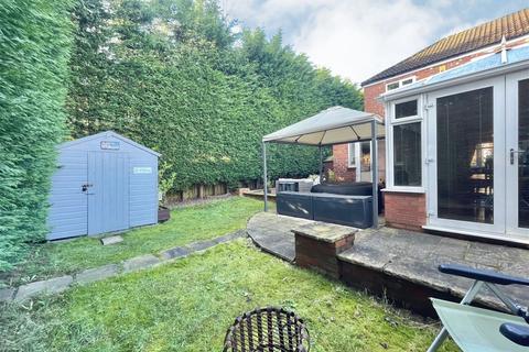 3 bedroom semi-detached house for sale - Maroon Road, Manchester