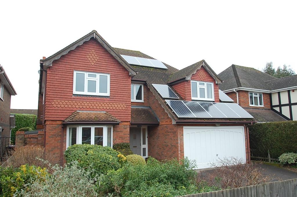 Denham Walk, Chalfont St. Peter, Gerrards Cross, SL9 5 bed detached
