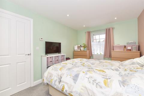 4 bedroom detached house for sale, Pakenham Road, Waterlooville, Hampshire