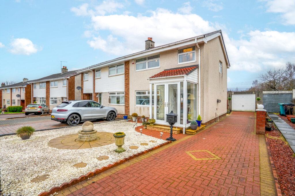 21 Bannerman Drive, Bellshill, ML4 2RN 3 bed semidetached house for