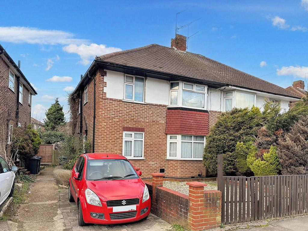 Eastcote Lane, Northolt UB5 2 bed for sale £285,000