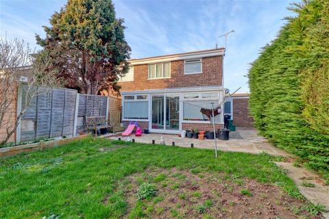3 bedroom semi-detached house for sale, Clacton on Sea CO16