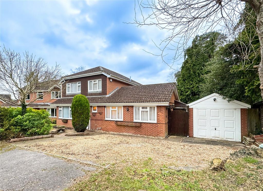 Stibbs Way, Bransgore, Christchurch, Dorset, BH23 5 bed detached house