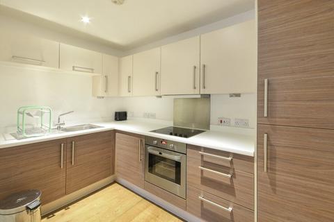 3 bedroom flat for sale, Casson Apartments, London E14