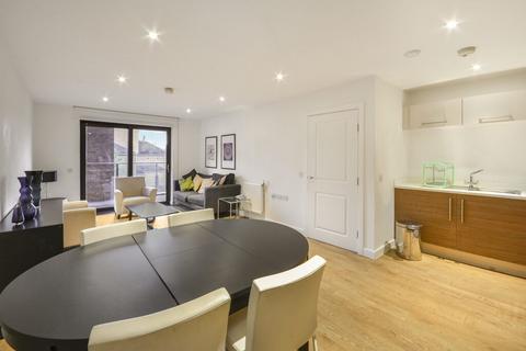 3 bedroom flat for sale, Casson Apartments, London E14