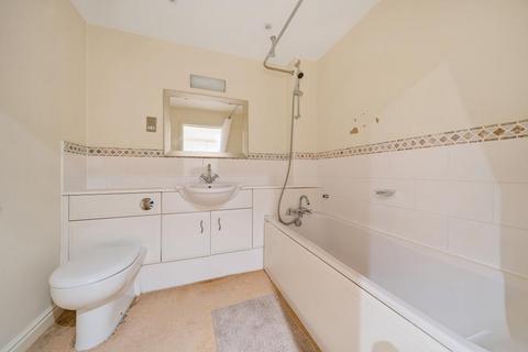 2 bedroom flat for sale - Sunningdale,  Ascot,  SL5