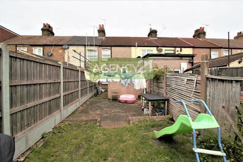 10 Kennedy Road, Barking, IG11 7XH