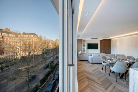 3 bedroom apartment for sale, Montrose Court, Princes Gate, Knightsbridge, London, SW7