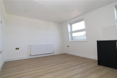 2 bedroom apartment to rent, Kidderminster Road, Croydon, CR0