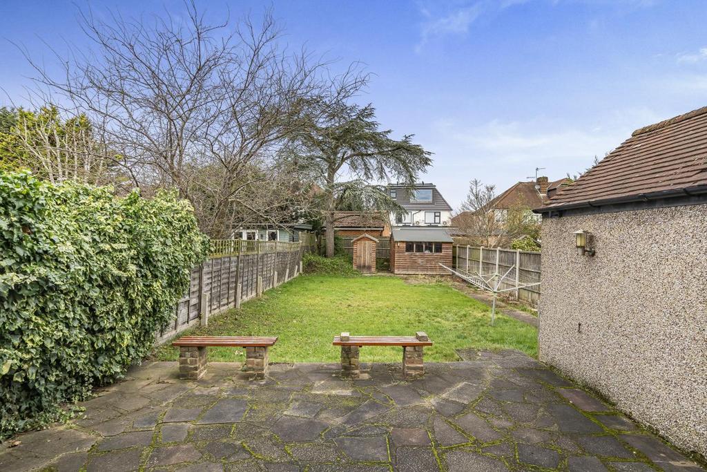 Highdown, Worcester Park 4 bed semidetached house for sale £850,000