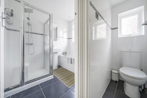18 Highdown, Worcester Park, KT4 7HZ