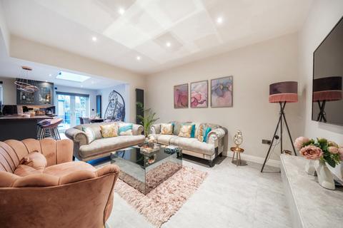 60 Torcross Road, Ruislip, HA4 0TD