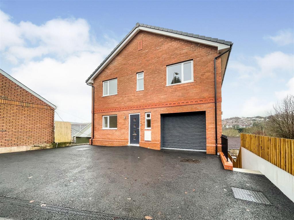 Tabor Road, Maesycwmmer, Hengoed... 3 bed detached house for sale £