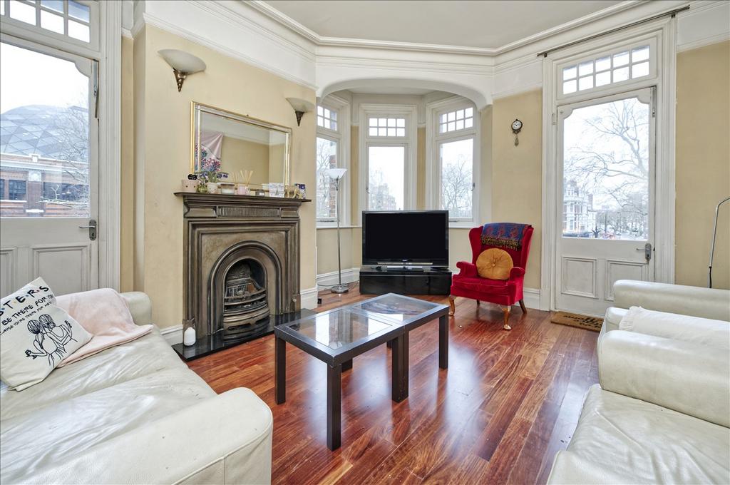 Brook Green, Brook Green W6 4 bed flat for sale £1,125,000