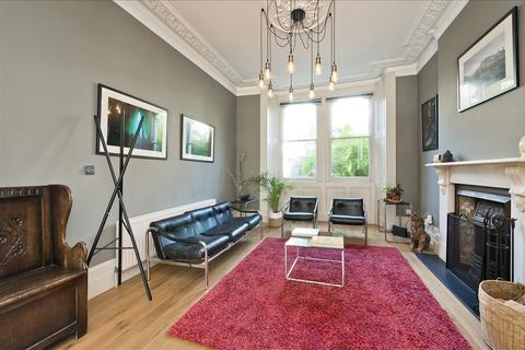 40 Frithville Gardens, London, W12 7JN
