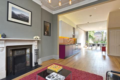 40 Frithville Gardens, London, W12 7JN