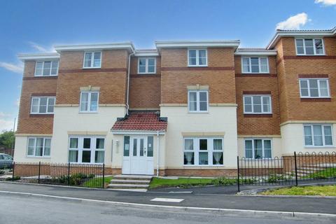 2 bedroom apartment to rent, Waring Avenue, St. Helens WA9