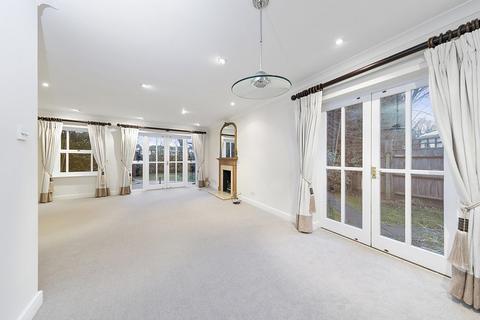 4 bedroom end of terrace house for sale, Pemberton Place, Esher, KT10