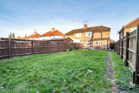 2 bedroom semi-detached house for sale, Greenfields Road, Reading, Berkshire
