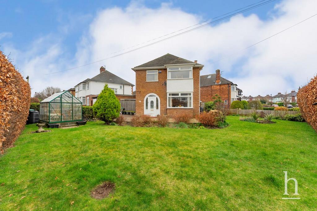 Howell Drive, Greasby CH49 3 bed detached house for sale £340,000