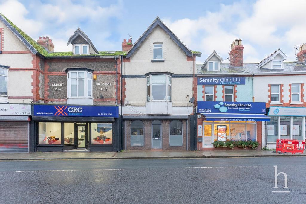 Banks Road, West Kirby CH48 2 bed for sale £235,000