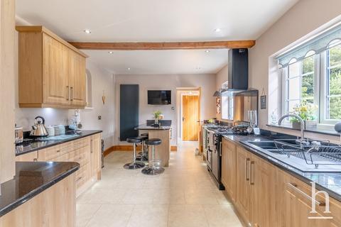 5 bedroom farm house for sale - Arrowe Road, Greasby CH49