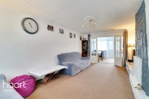 3 Larch Crescent, Hayes, UB4 9DN