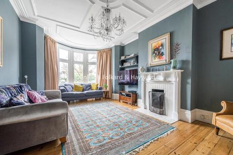 4 bedroom semi-detached house for sale, Fox Lane, Palmers Green