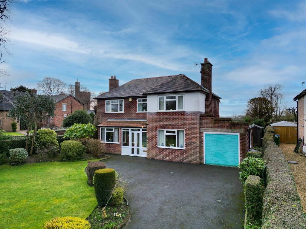 Higher Lane, Lymm WA13 3 bed detached house for sale £775,000