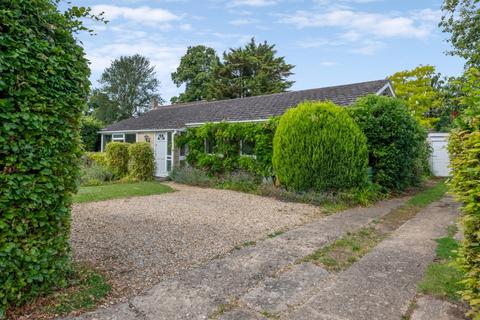 4 bedroom bungalow for sale, Plough Close, Shillingford  OX10