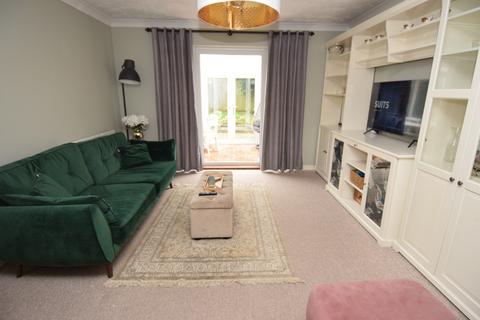 15 Carleton Close, Amesbury, Salisbury, SP4 7TU