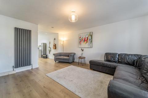 4 Hallmoor Close, Aughton, Ormskirk, L39 4UQ