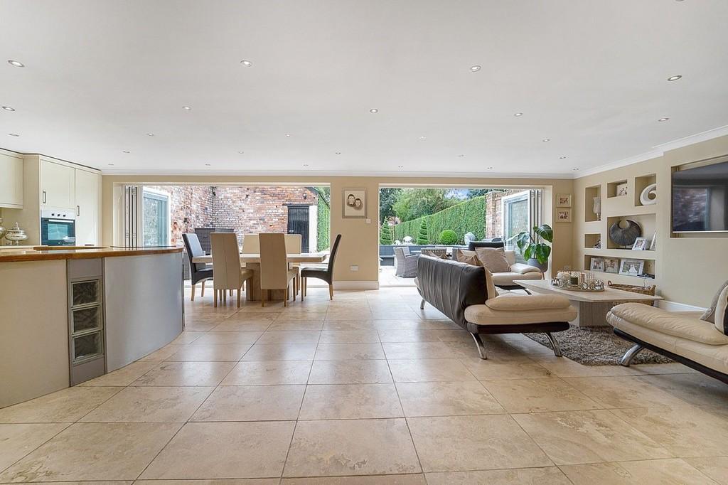 Aughton Street, Ormskirk L39 4 bed detached house for sale £645,000