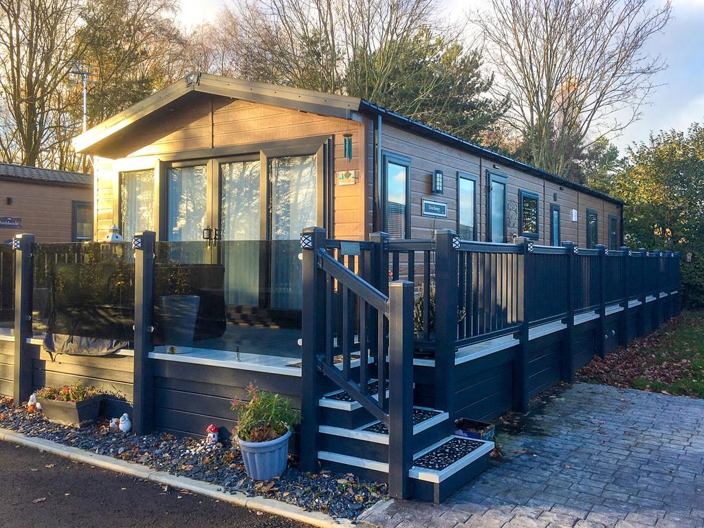 Dark Lane, Ormskirk L40 2 bed mobile home £125,995
