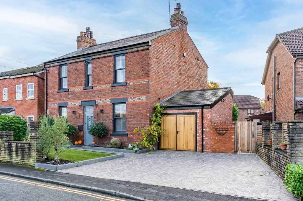 Altys Lane, Ormskirk L39 3 bed detached house £650,000