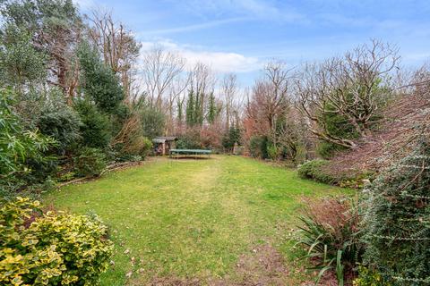 142 Coulsdon Road, Coulsdon, CR5 2LE