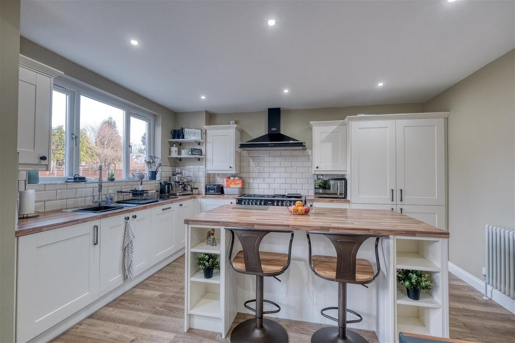 Farnol Road, Birmingham, B26 2AF 3 bed semidetached house for sale £