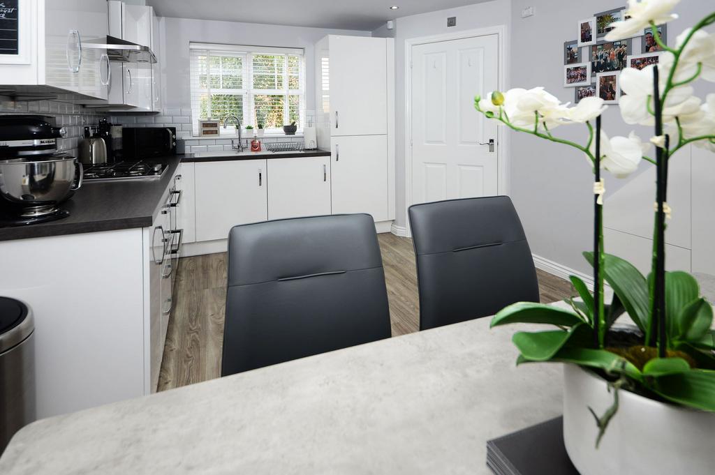 Kitchen/dining
