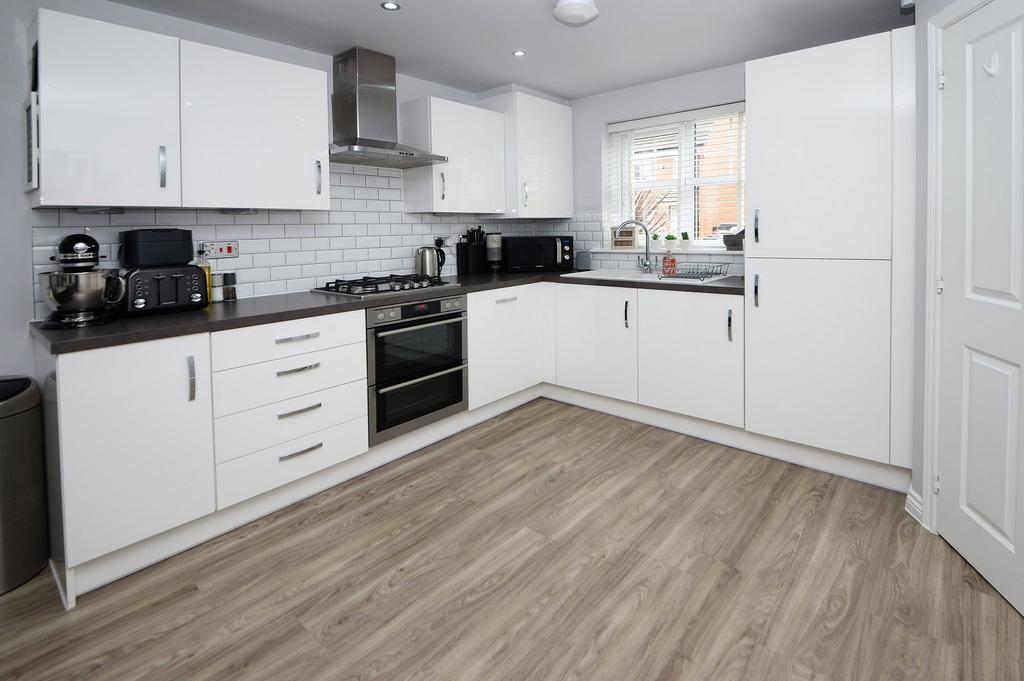 Kitchen/dining
