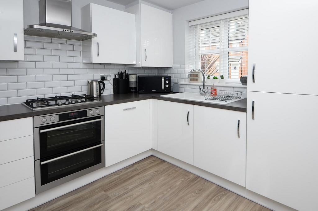 Kitchen/dining