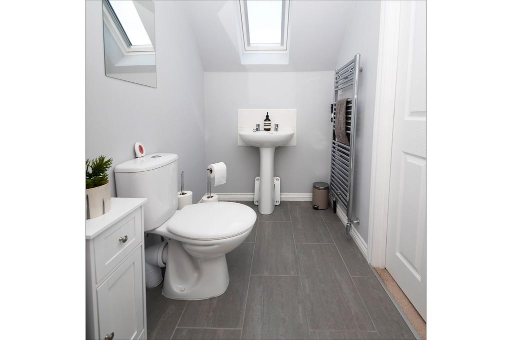 En suite to master