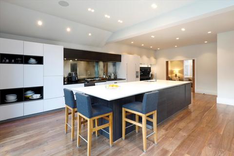 5 bedroom detached house for sale - Courthope Road, London, SW19