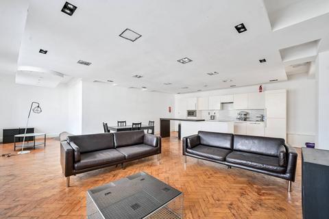 4 bedroom flat for sale, Lewisham High Street, Lewisham, London, SE13