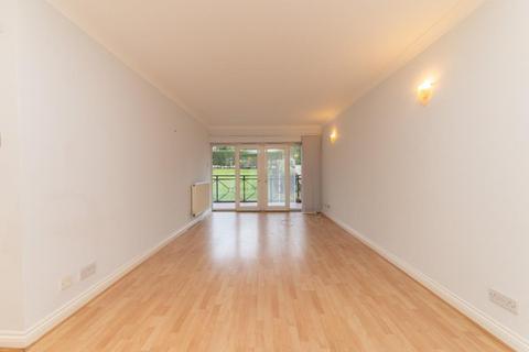 2 bedroom flat for sale, HOLDEN ROAD, WOODSIDE PARK, N12