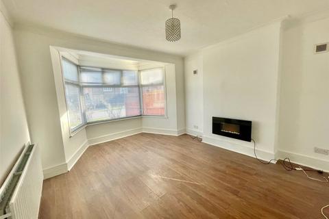 11 Belfairs Drive, Leigh-on-sea, SS9 3AA