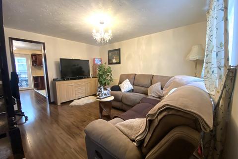 12 Beta Road, Woking, GU22 8EF