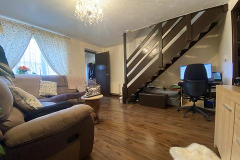 12 Beta Road, Woking, GU22 8EF