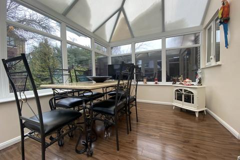 12 Beta Road, Woking, GU22 8EF