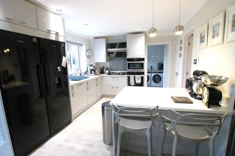 4 bedroom detached house for sale, West End, Southampton