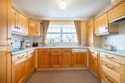 3 bedroom apartment for sale, The Lodge, Lytham, FY8